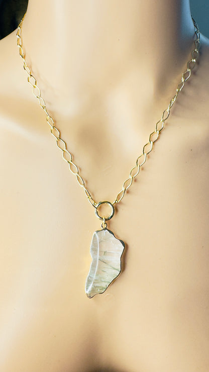 Gold Plated Oval Thread Chain with Cristal Epidoto (Epidote Crystal)